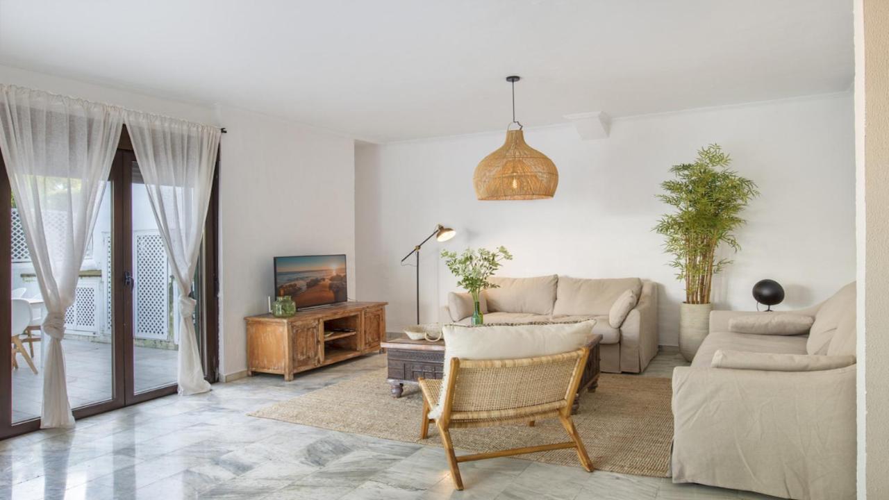 Golden Beach Apartemen